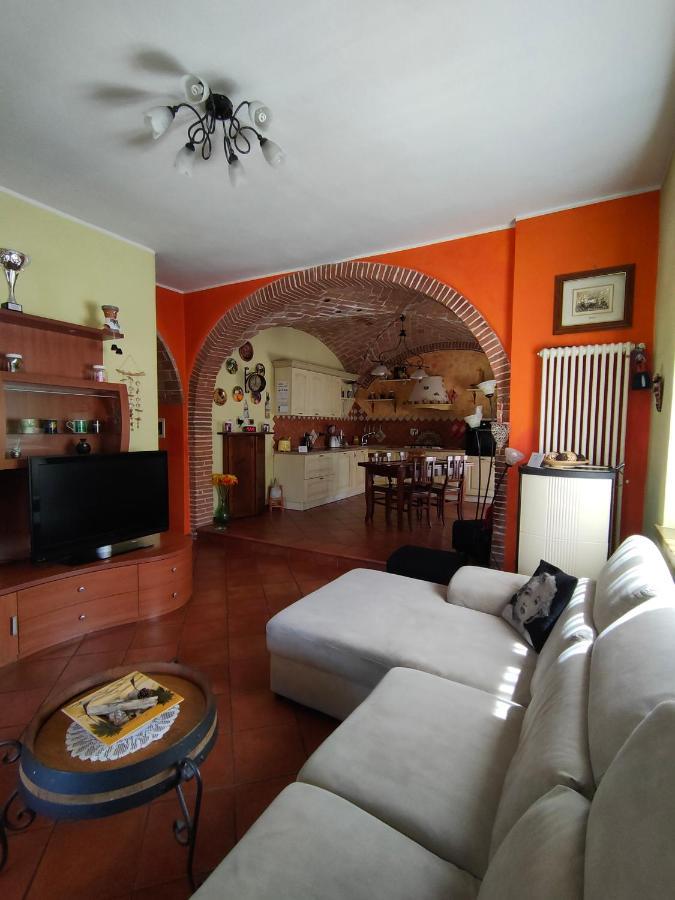Da Barbara & Simone Appartement Collemezzano Buitenkant foto