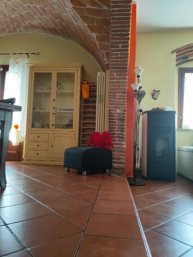 Da Barbara & Simone Appartement Collemezzano Buitenkant foto
