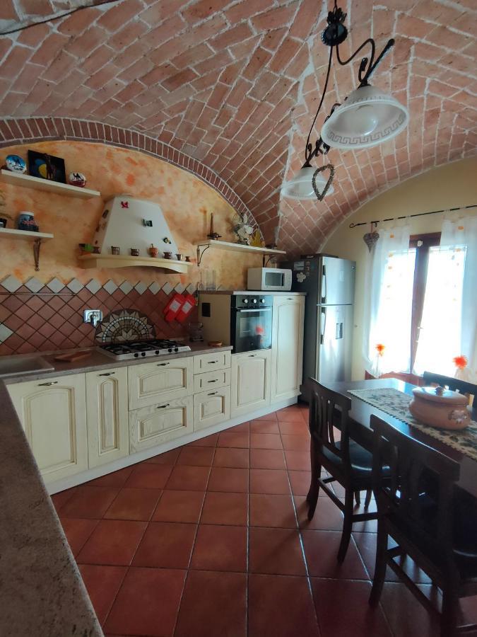 Da Barbara & Simone Appartement Collemezzano Buitenkant foto